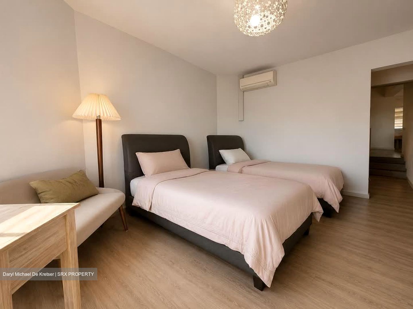 Ivory Heights (D22), Condominium #566628161